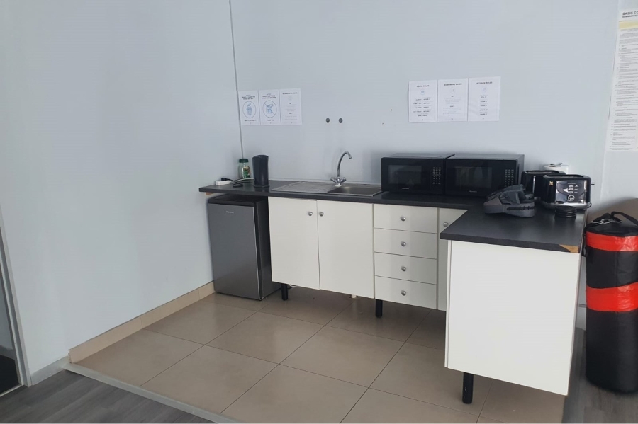 To Let commercial Property for Rent in Fairview Eastern Cape